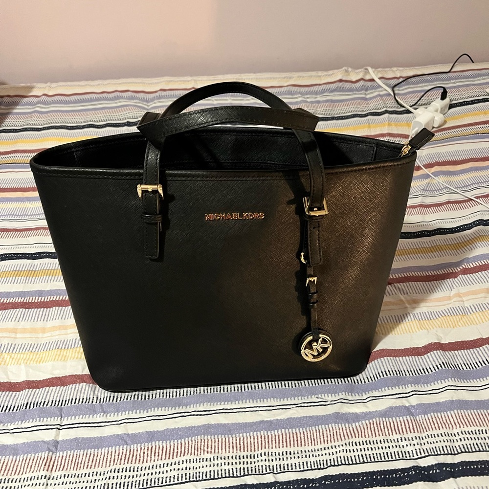 Michael Kors medium jet set travel tote bag
